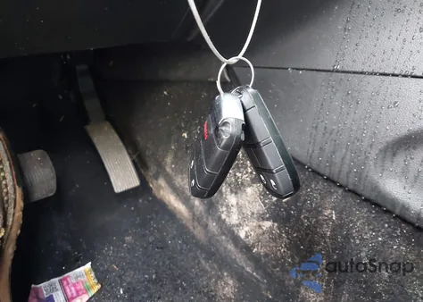 2020 Jeep Grand Cherokee Laredo E 4X4 z USA, uszkodzony, nr VIN 1C4RJFAG4LC143667